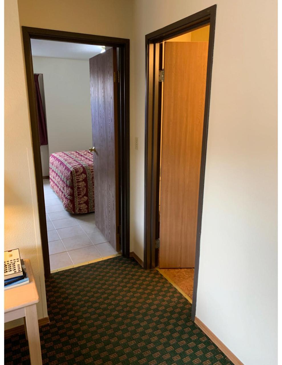 Kings Hotel 3*